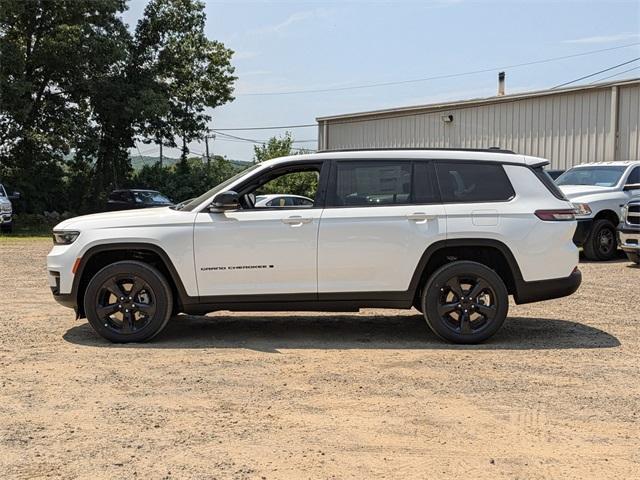 new 2024 Jeep Grand Cherokee L car, priced at $43,957