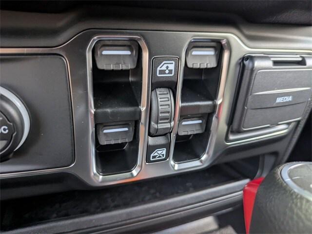 new 2025 Jeep Wrangler car, priced at $44,080