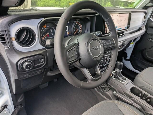 new 2025 Jeep Wrangler car, priced at $44,080