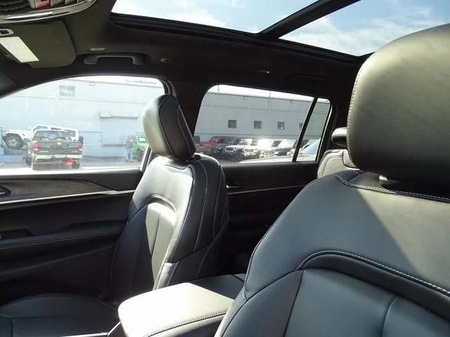 new 2025 Jeep Grand Cherokee L car, priced at $47,974