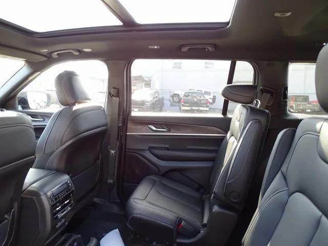 new 2025 Jeep Grand Cherokee L car, priced at $47,974