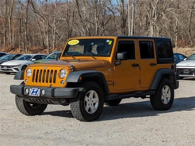 used 2014 Jeep Wrangler Unlimited car, priced at $18,324