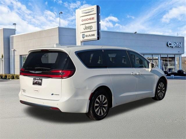 used 2022 Chrysler Pacifica Hybrid car, priced at $22,999