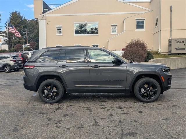 new 2025 Jeep Grand Cherokee car, priced at $48,175