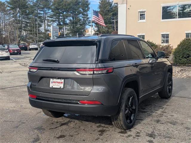 new 2025 Jeep Grand Cherokee car, priced at $48,175