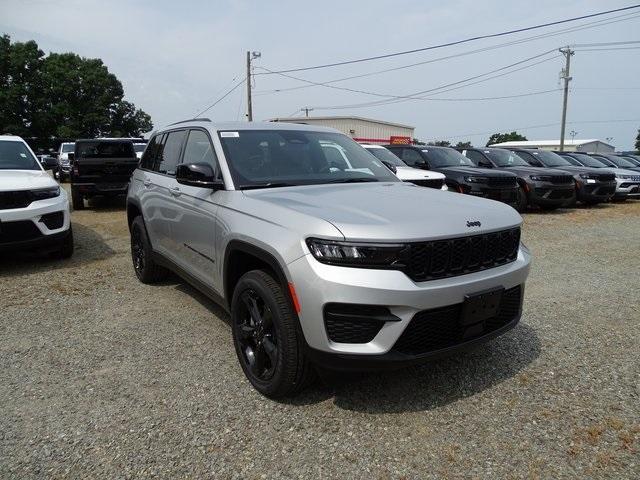 new 2024 Jeep Grand Cherokee car, priced at $42,412