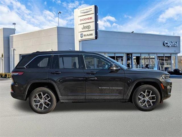 new 2024 Jeep Grand Cherokee car, priced at $43,999