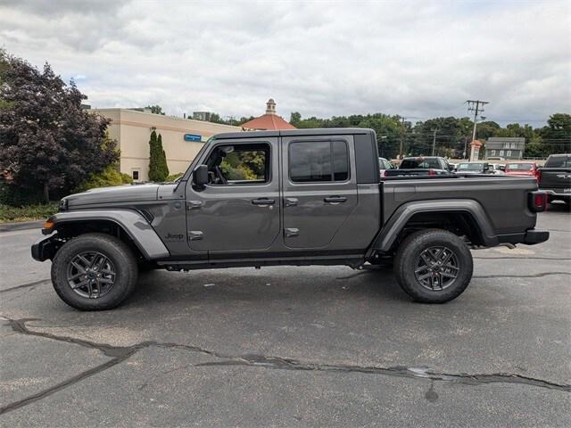 new 2025 Jeep Gladiator car, priced at $46,749