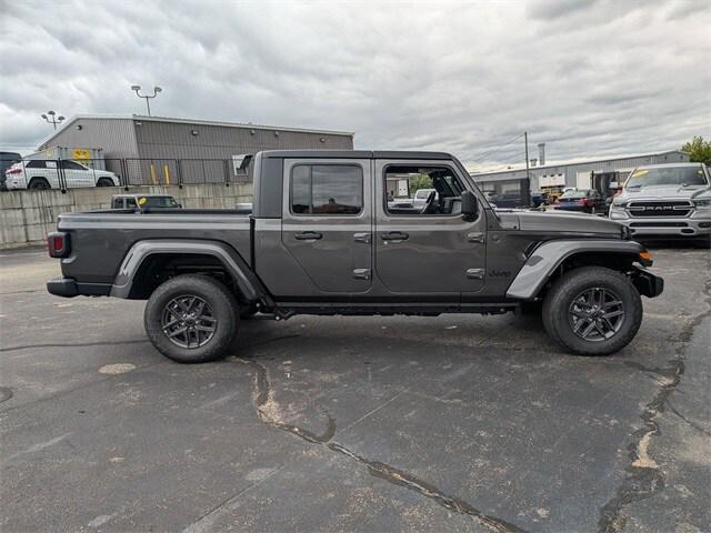 new 2025 Jeep Gladiator car, priced at $46,749