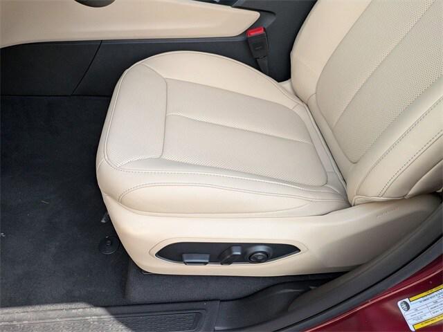 new 2025 Jeep Grand Cherokee car, priced at $42,847