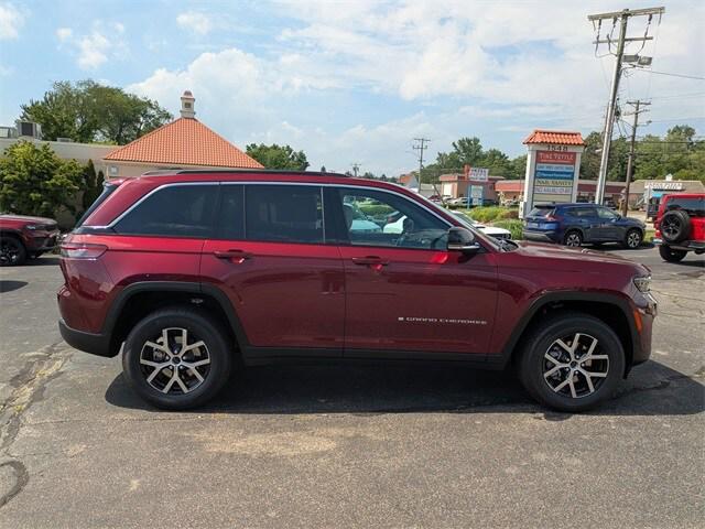 new 2025 Jeep Grand Cherokee car, priced at $42,847