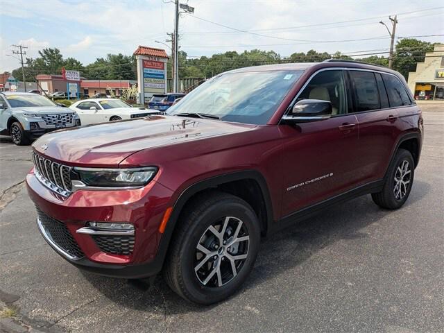 new 2025 Jeep Grand Cherokee car, priced at $42,847