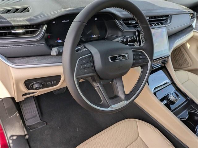 new 2025 Jeep Grand Cherokee car, priced at $42,847
