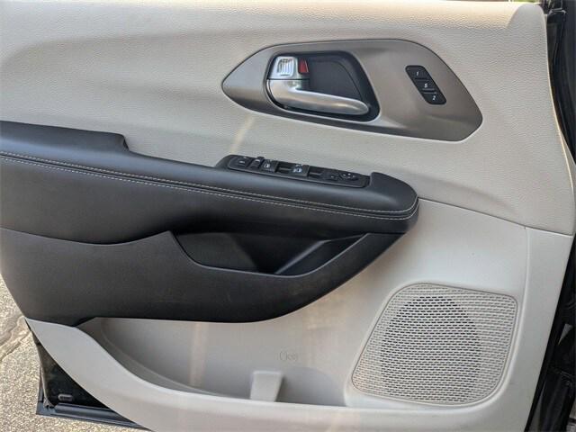 used 2024 Chrysler Pacifica car, priced at $27,372