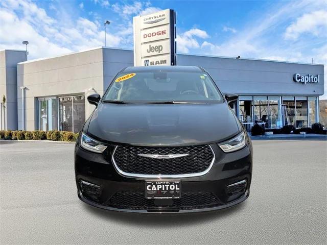used 2024 Chrysler Pacifica car, priced at $27,372