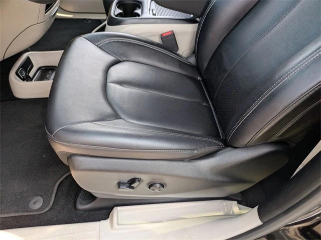 used 2024 Chrysler Pacifica car, priced at $27,372