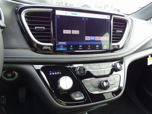 new 2026 Chrysler Pacifica car, priced at $38,221