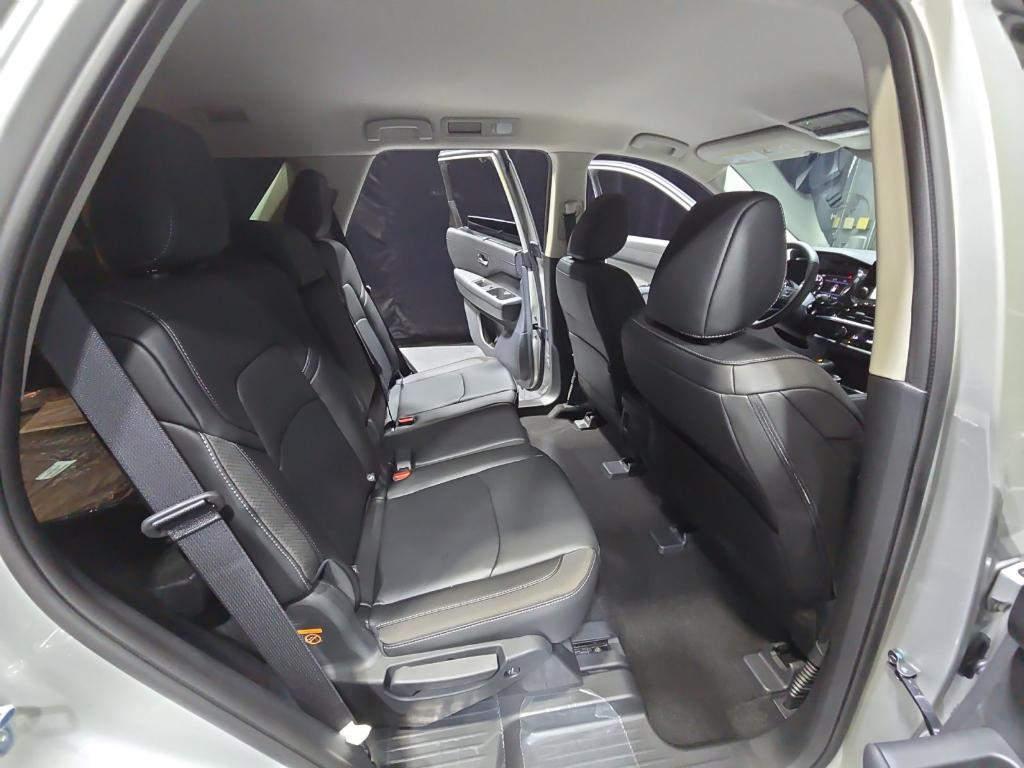 new 2025 Nissan Pathfinder car, priced at $35,696