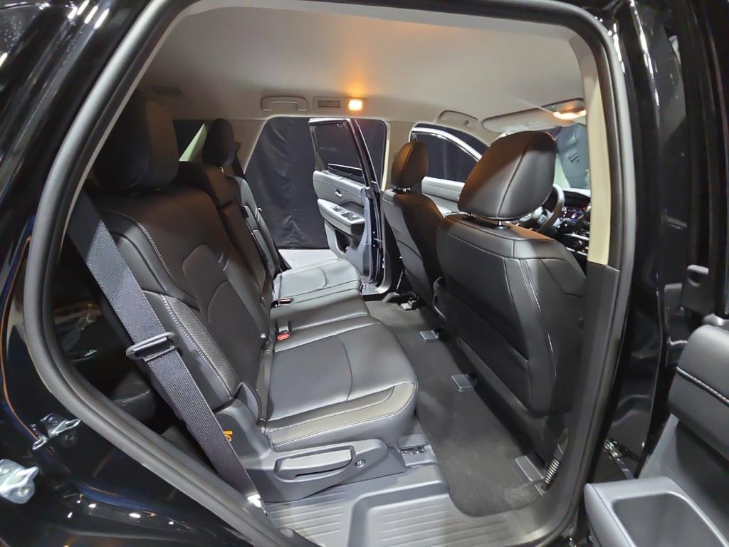 new 2025 Nissan Pathfinder car, priced at $35,696