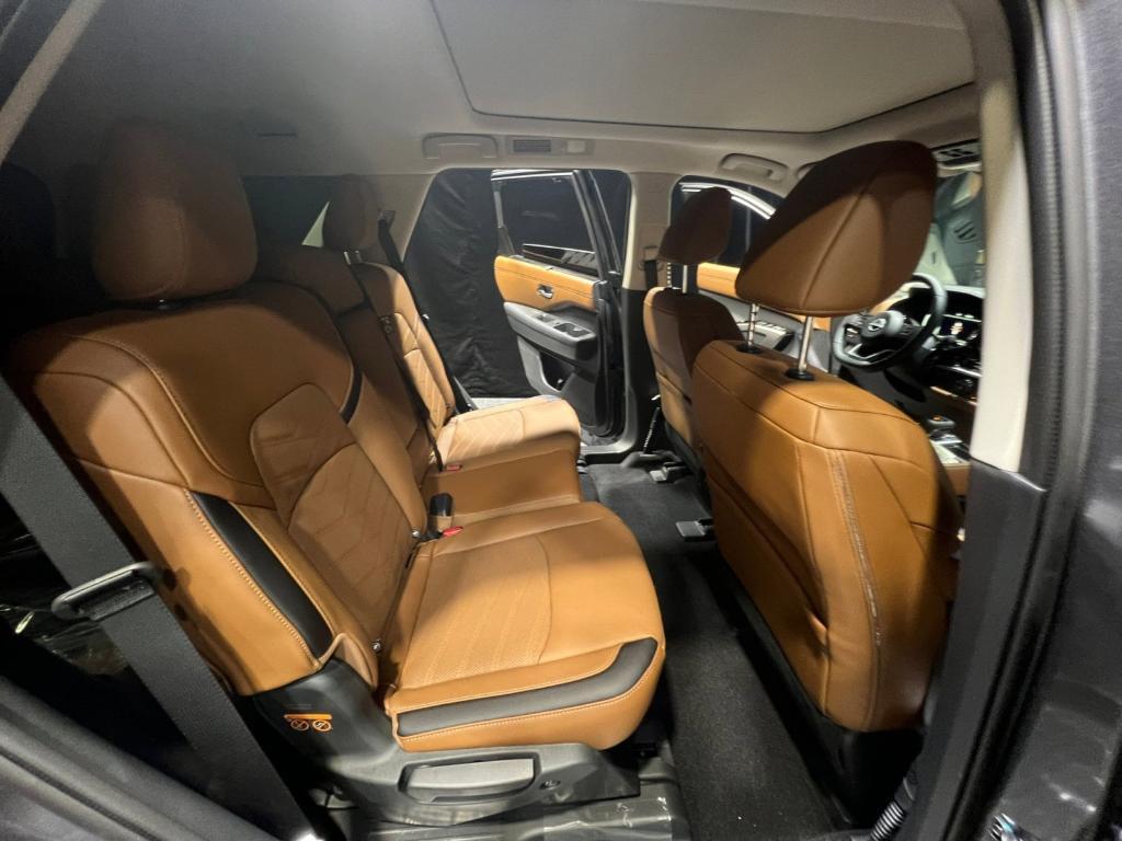 new 2025 Nissan Pathfinder car, priced at $42,197