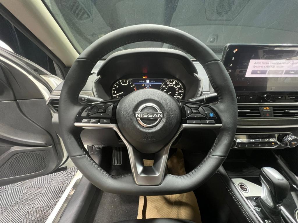 new 2025 Nissan Altima car, priced at $34,334
