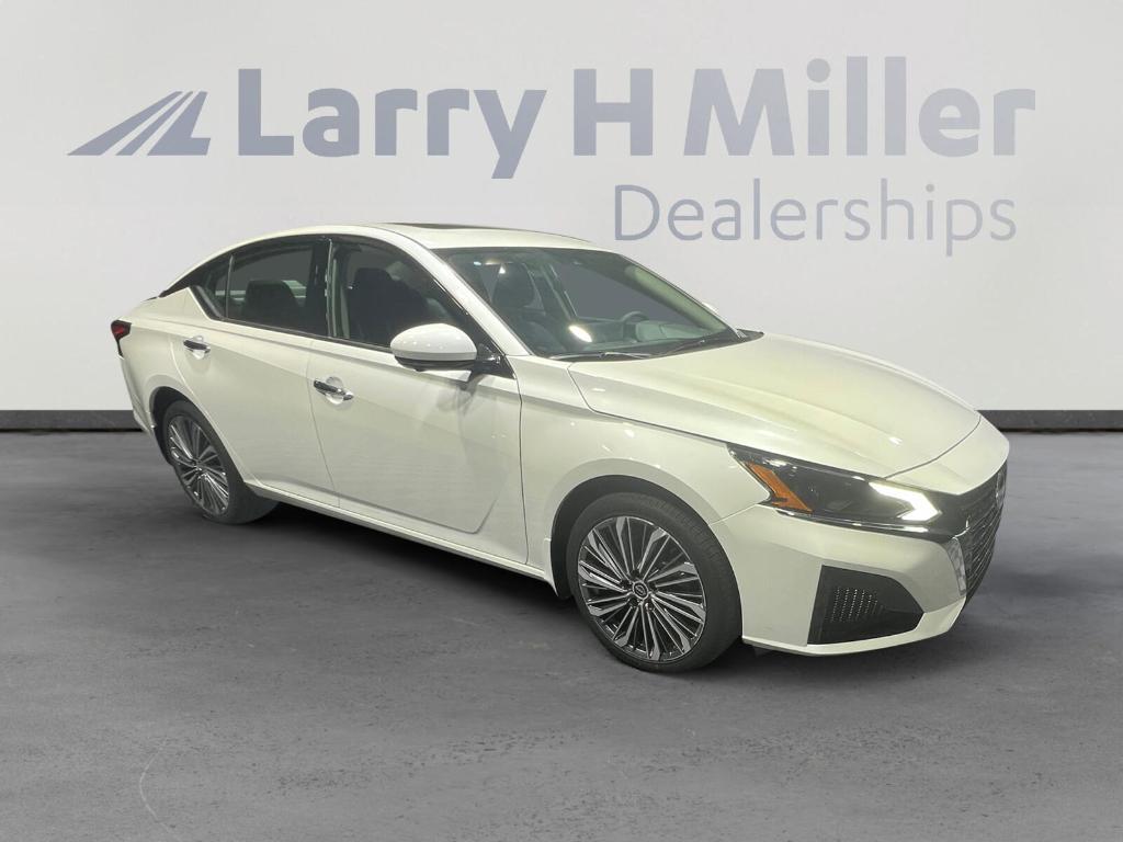 new 2025 Nissan Altima car, priced at $34,334
