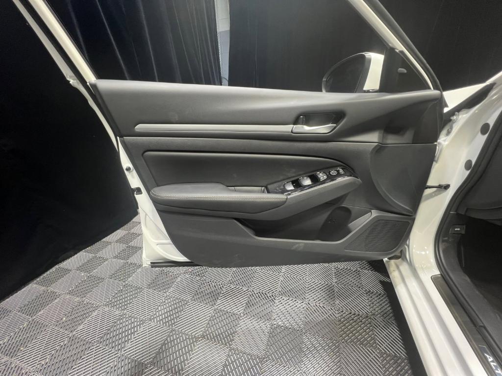 new 2025 Nissan Altima car, priced at $34,334