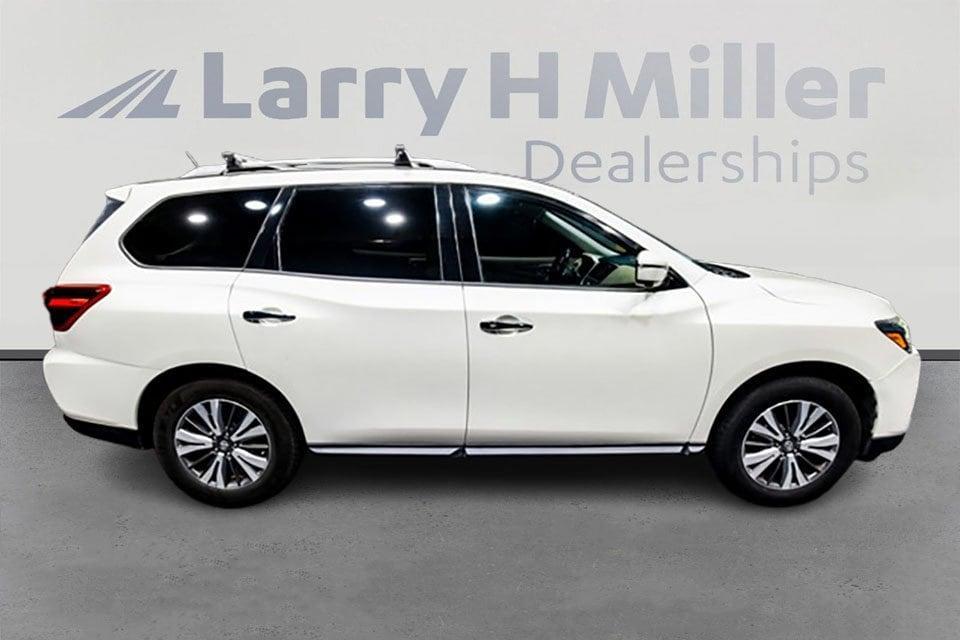 used 2018 Nissan Pathfinder car, priced at $13,285