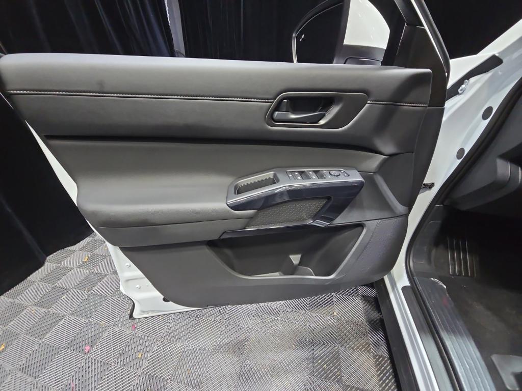 new 2025 Nissan Pathfinder car, priced at $36,618