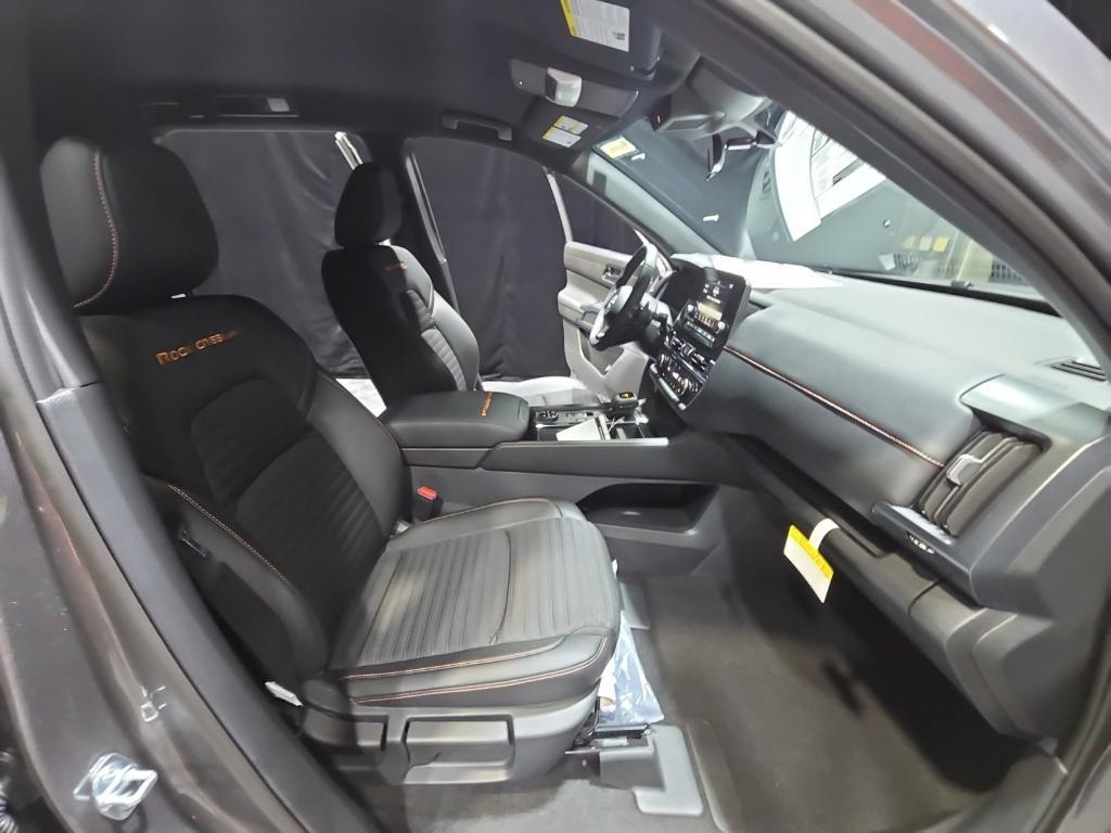 new 2025 Nissan Pathfinder car, priced at $42,517
