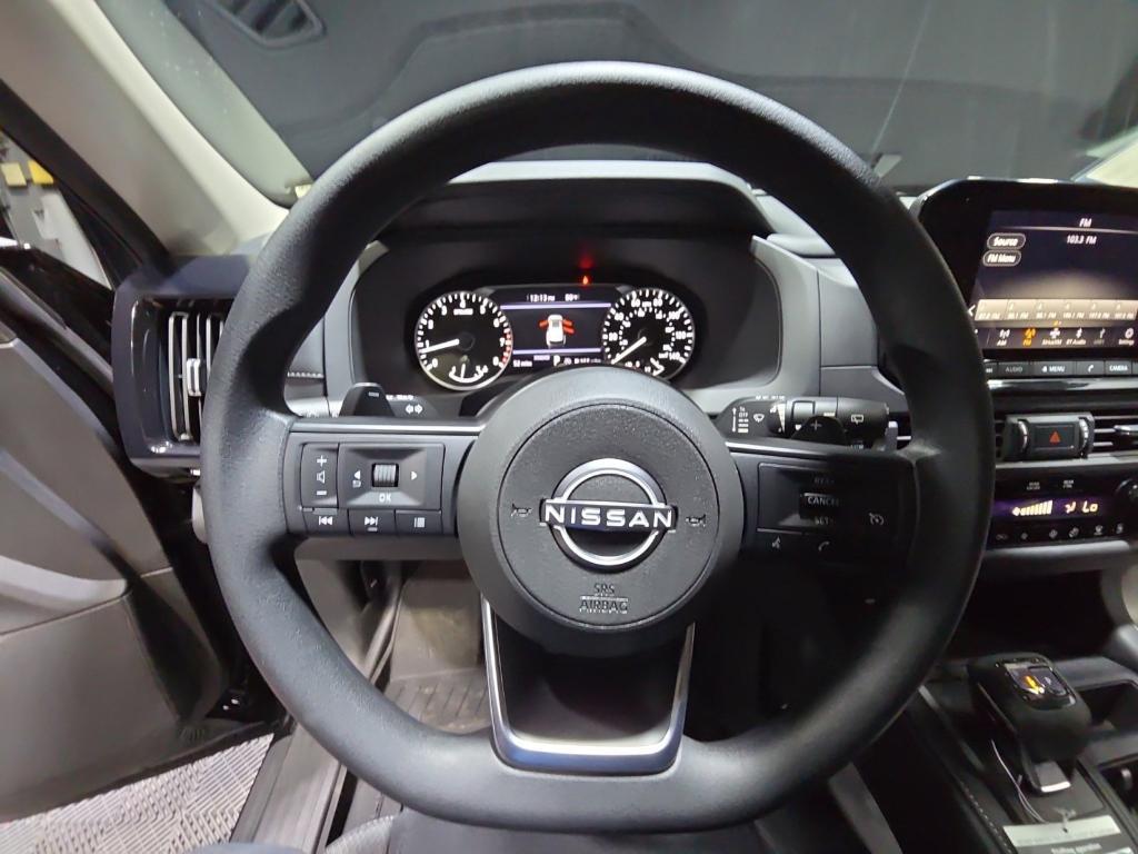 new 2025 Nissan Pathfinder car, priced at $34,850