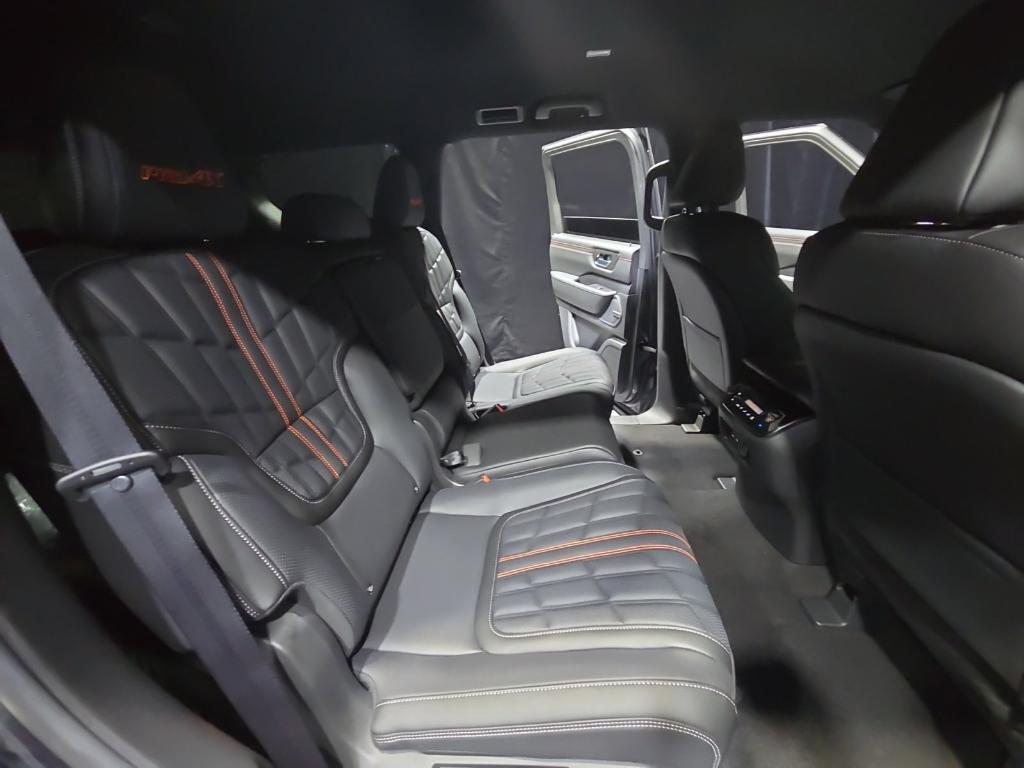 new 2025 Nissan Armada car, priced at $71,272