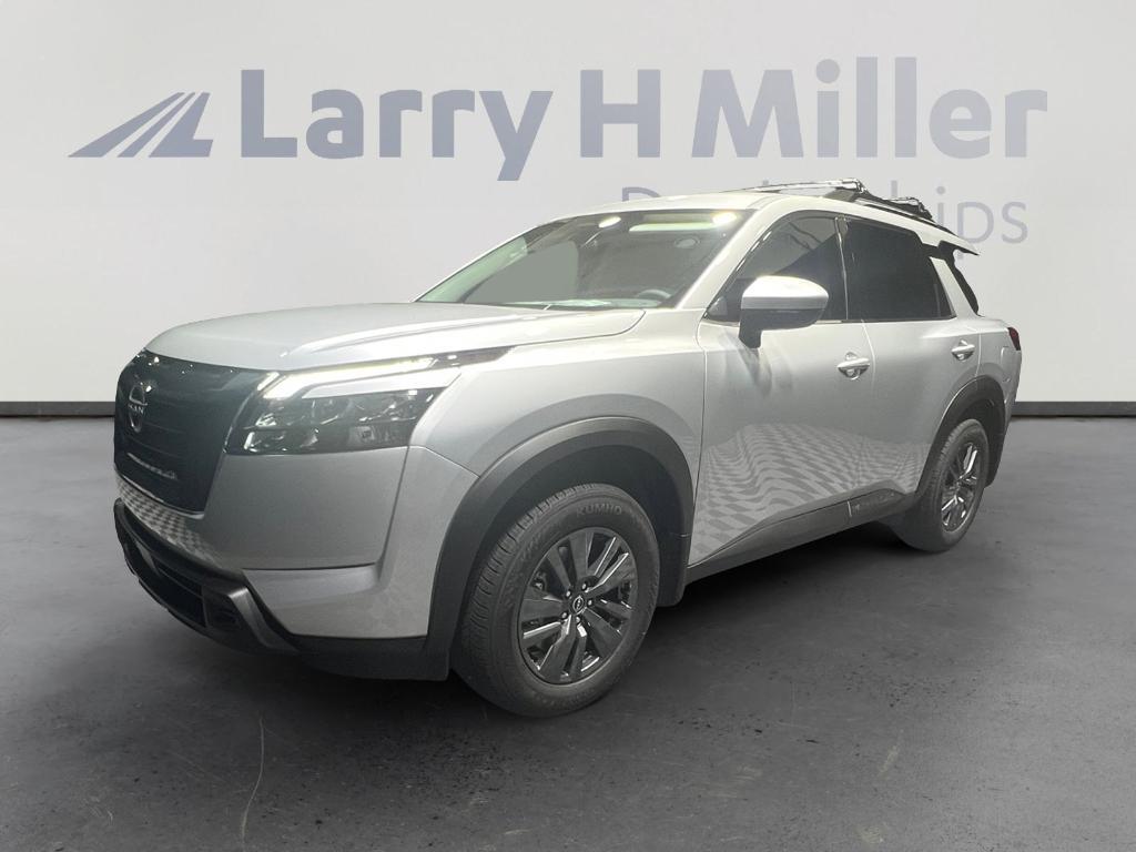 new 2025 Nissan Pathfinder car, priced at $33,389