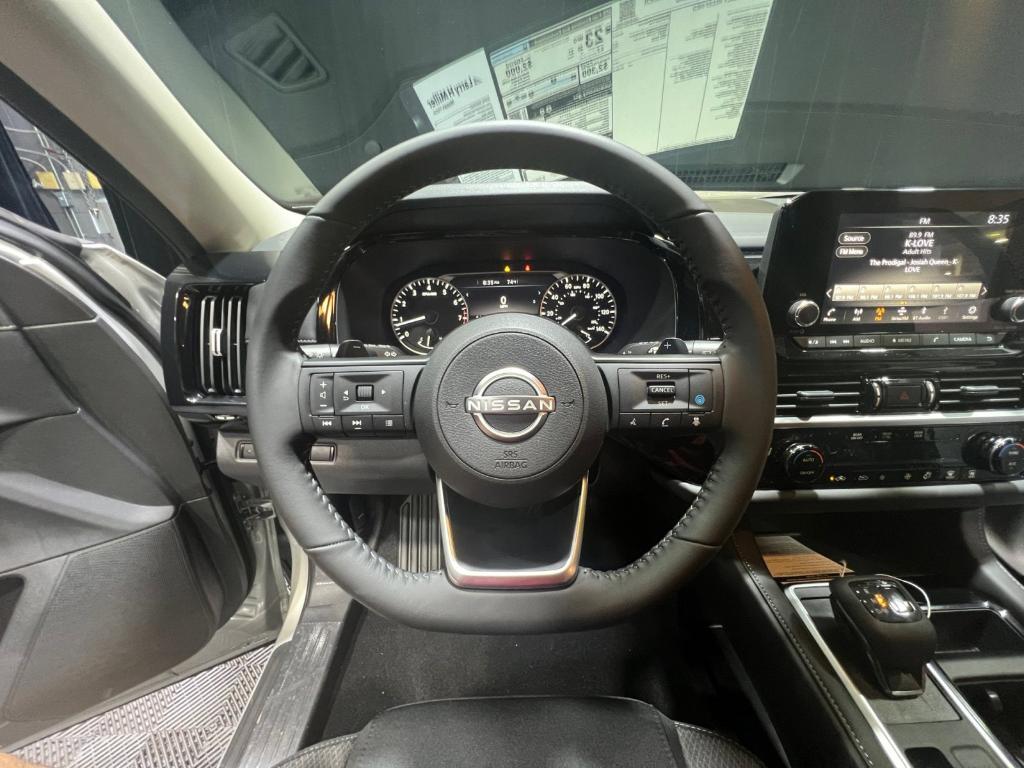 new 2025 Nissan Pathfinder car, priced at $32,587