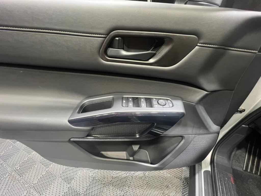 new 2025 Nissan Pathfinder car, priced at $32,587