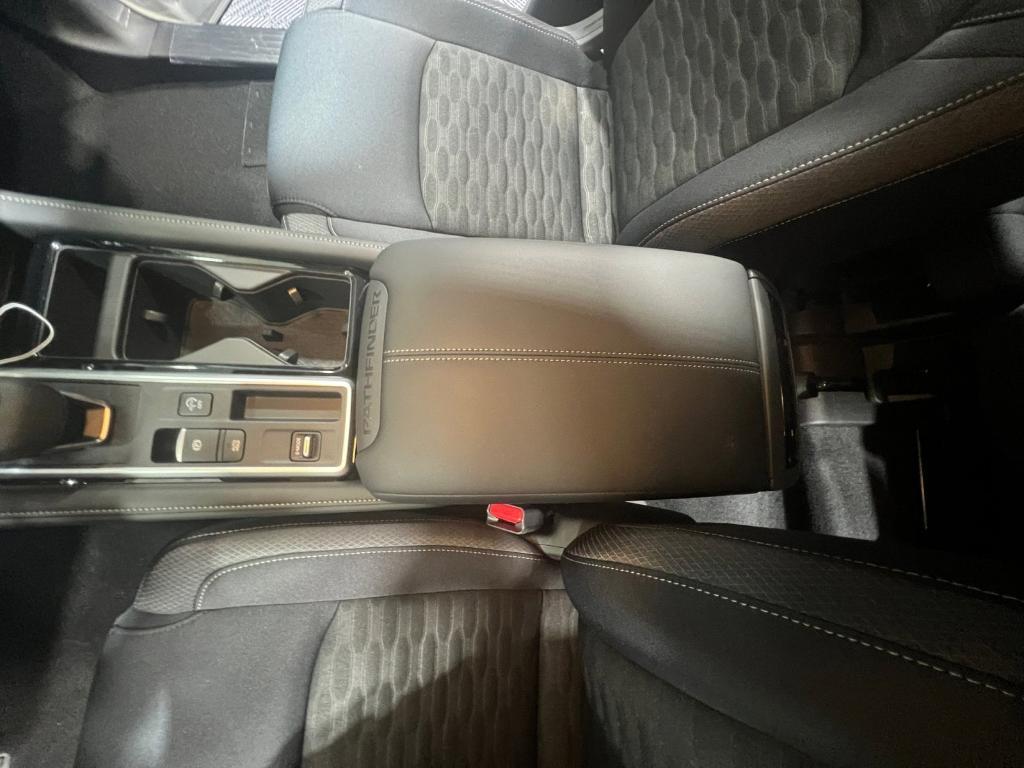 new 2025 Nissan Pathfinder car, priced at $32,587