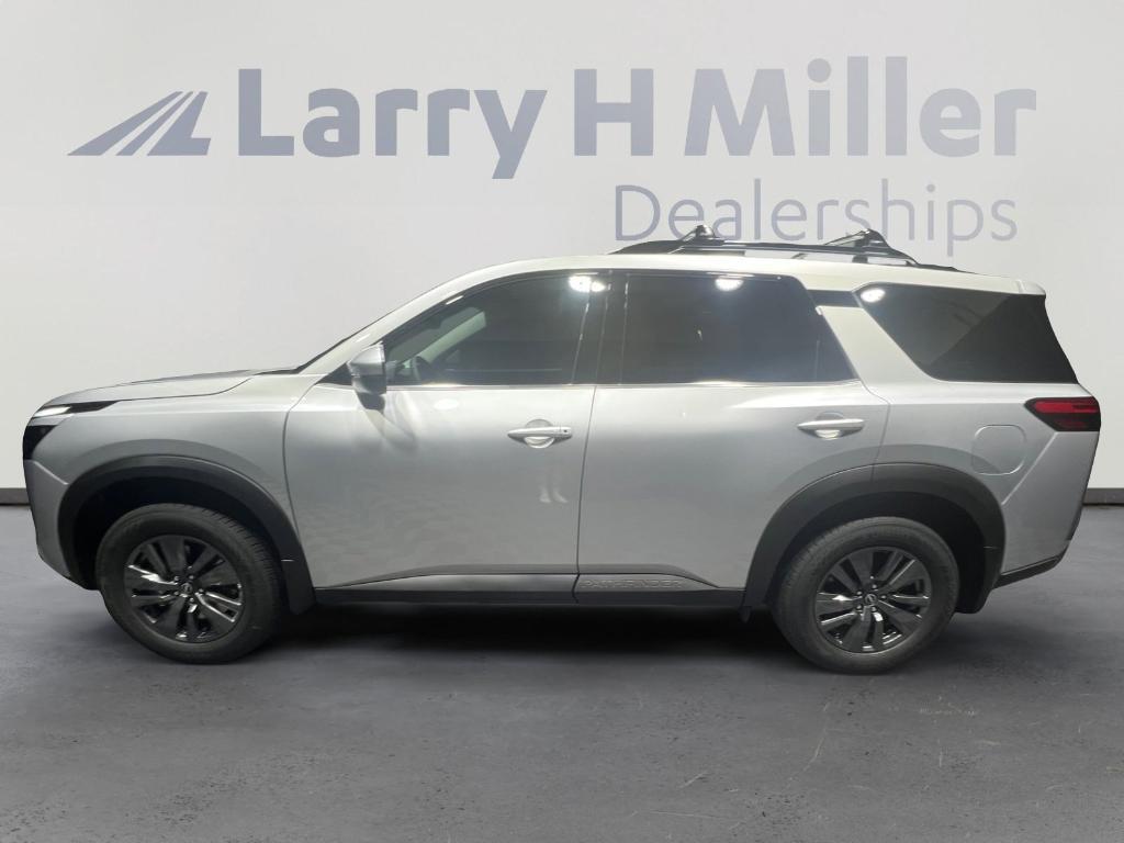 new 2025 Nissan Pathfinder car, priced at $32,587