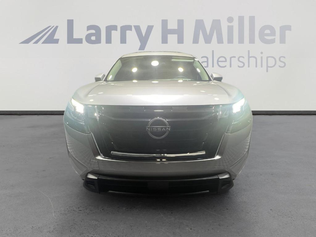 new 2025 Nissan Pathfinder car, priced at $32,587