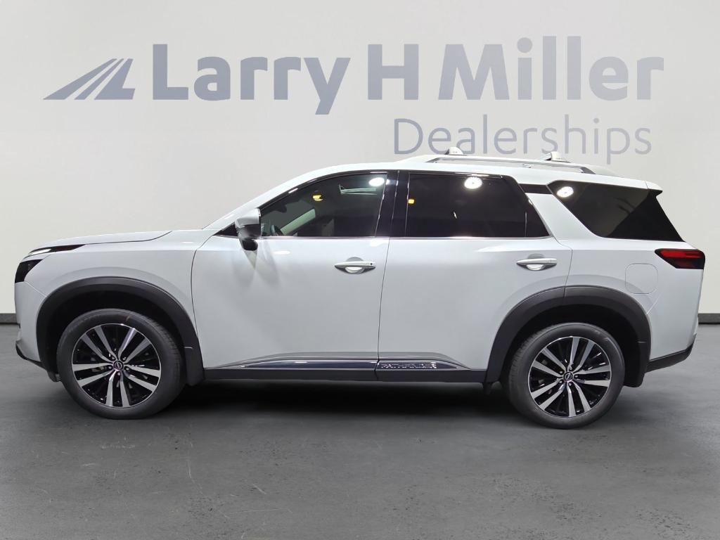 new 2025 Nissan Pathfinder car, priced at $49,800