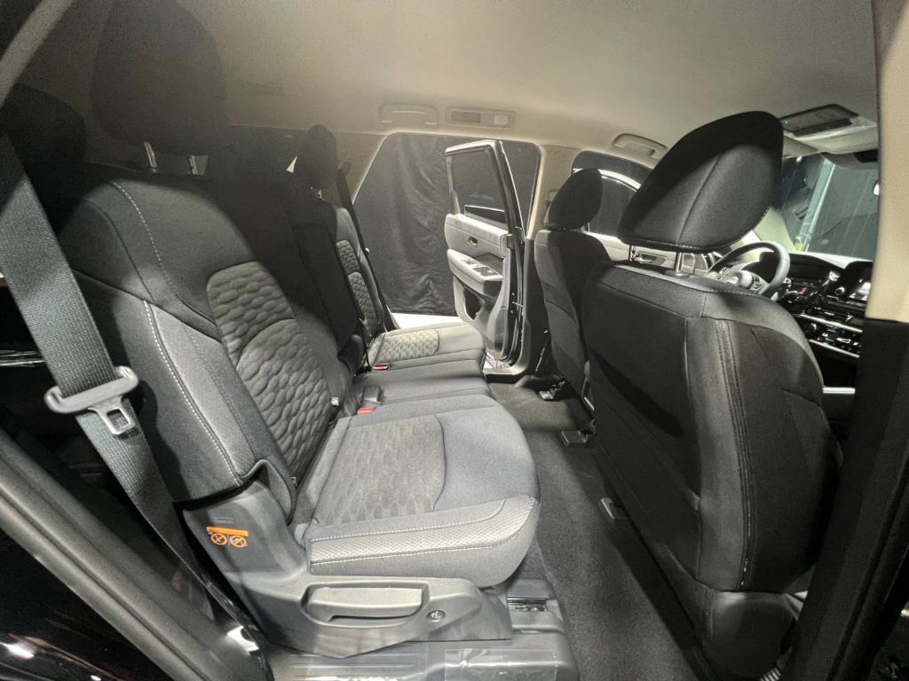 new 2025 Nissan Pathfinder car, priced at $32,577