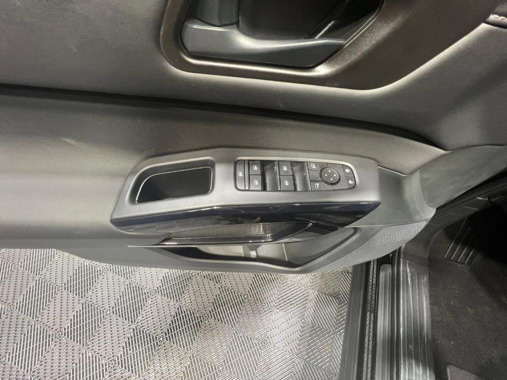 new 2025 Nissan Pathfinder car, priced at $32,577