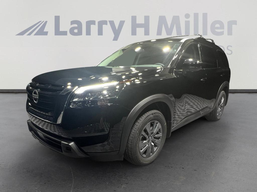new 2025 Nissan Pathfinder car, priced at $32,577