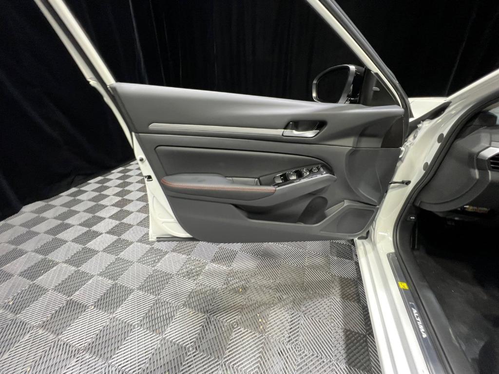 new 2025 Nissan Altima car, priced at $28,737
