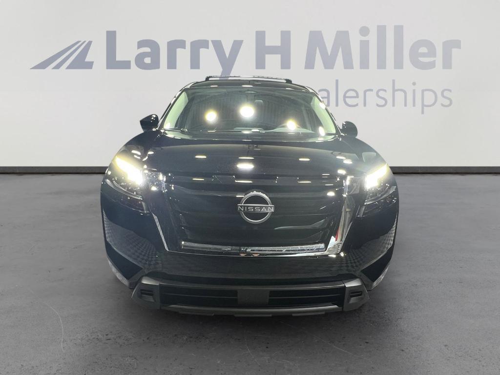 new 2025 Nissan Pathfinder car, priced at $32,577