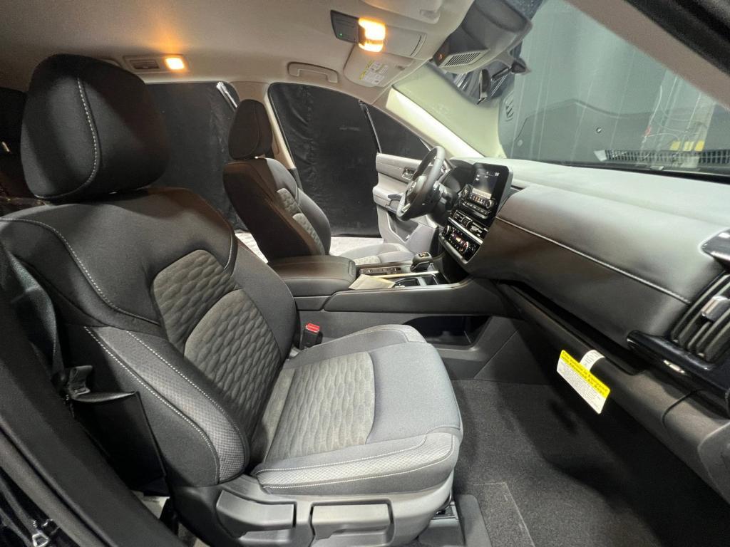 new 2025 Nissan Pathfinder car, priced at $32,577