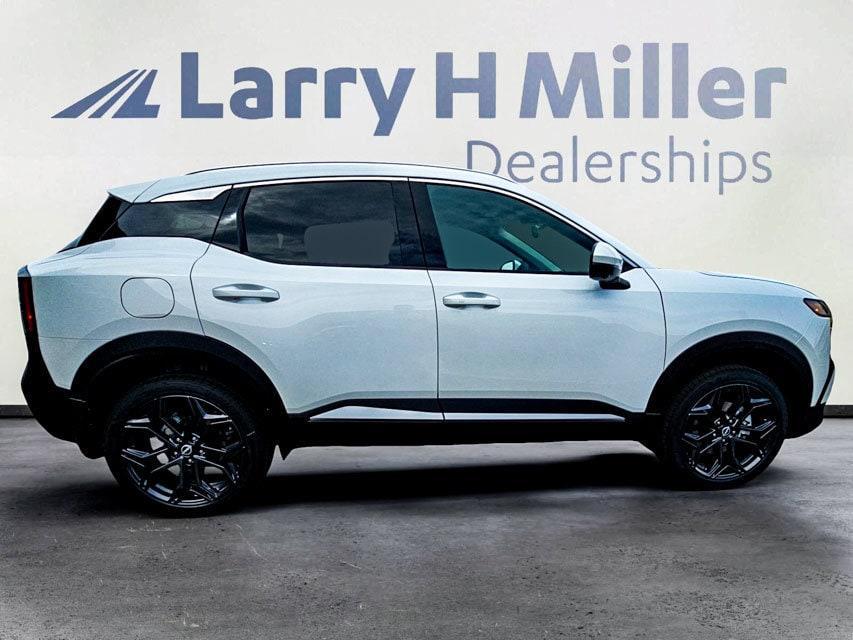 new 2025 Nissan Kicks car, priced at $26,900