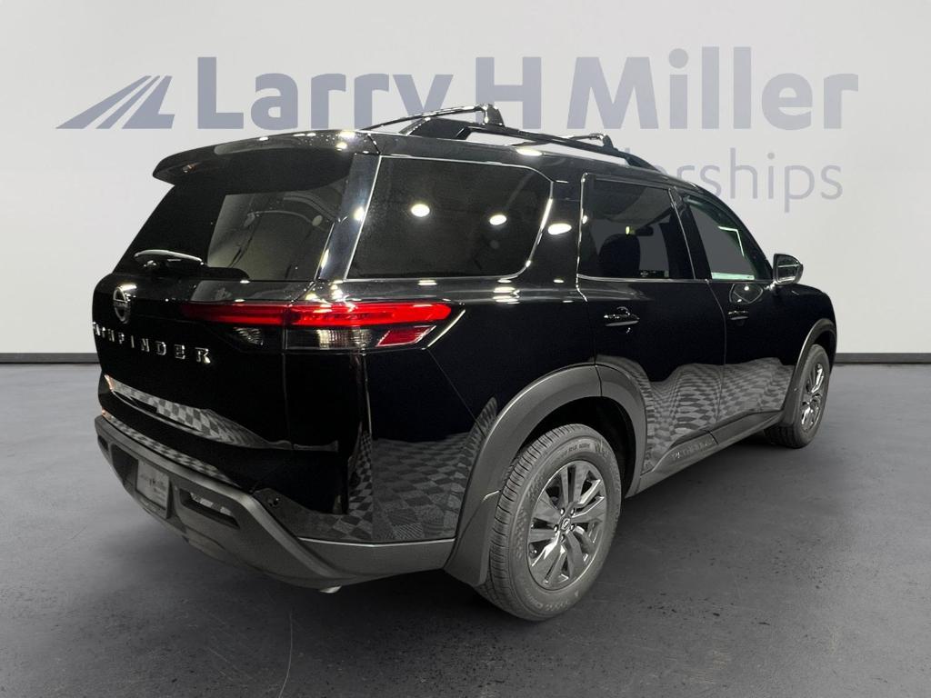 new 2025 Nissan Pathfinder car, priced at $32,577