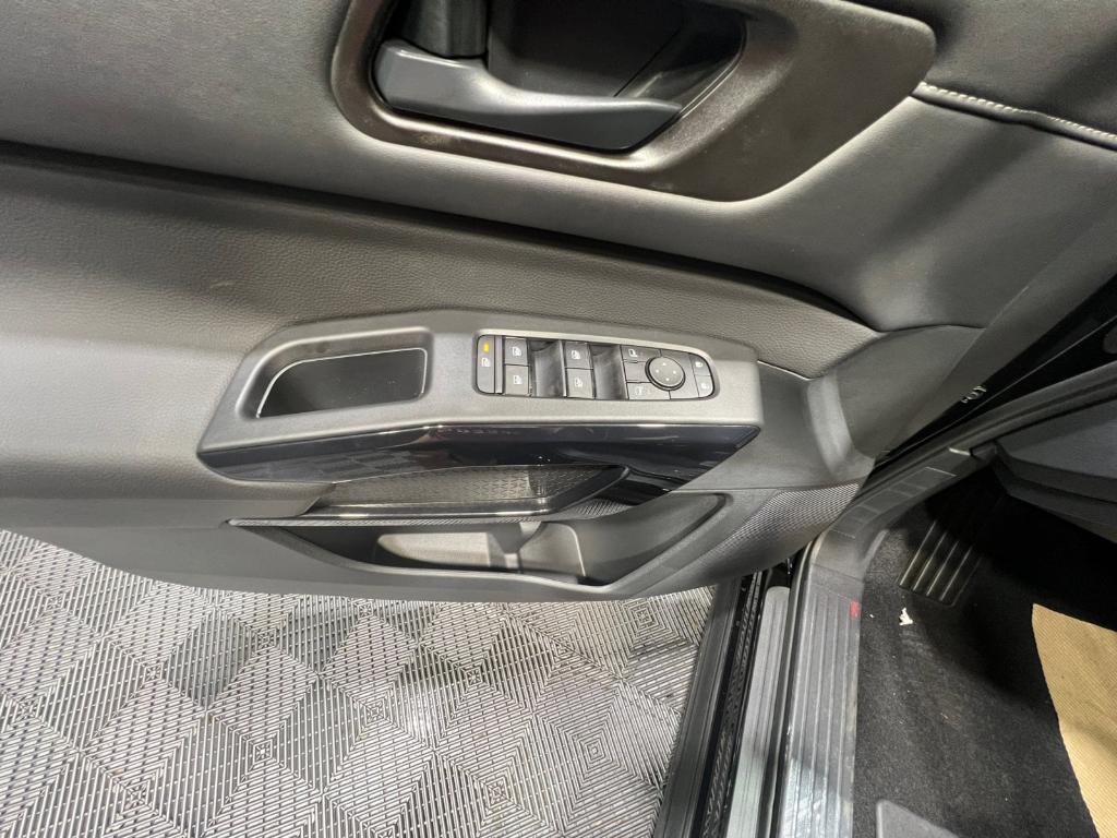 new 2025 Nissan Pathfinder car, priced at $32,577