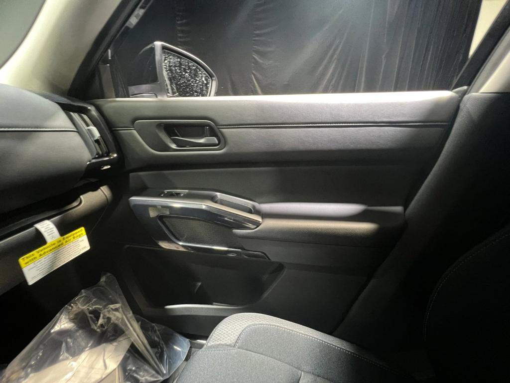 new 2025 Nissan Pathfinder car, priced at $32,577