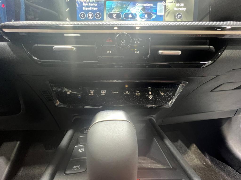 new 2025 Nissan Kicks car, priced at $26,782